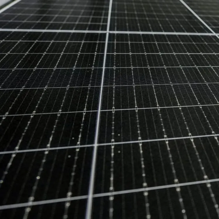 Mobile base station dual power distribution box