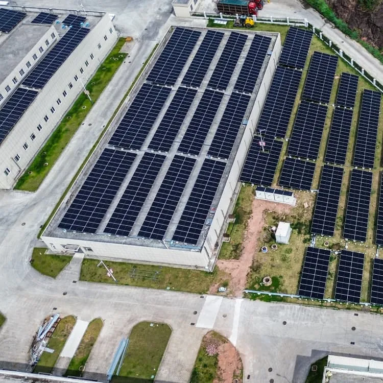 Comparison between power base stations and electricity purchase